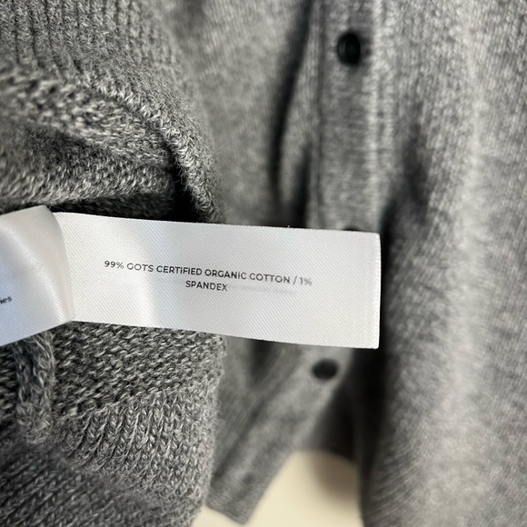 SOLD - Vetta Capsule V-Neck Oversized Sweater (size L) - Picture 9 of 9